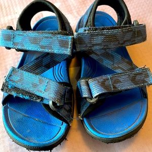 Teva style blue Velcro Sandler toddler baby size 7 brand north side